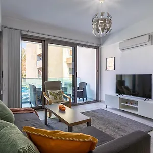 https://crystal-2-bedroom-apartment-in-larnaca.larnacahotels.org